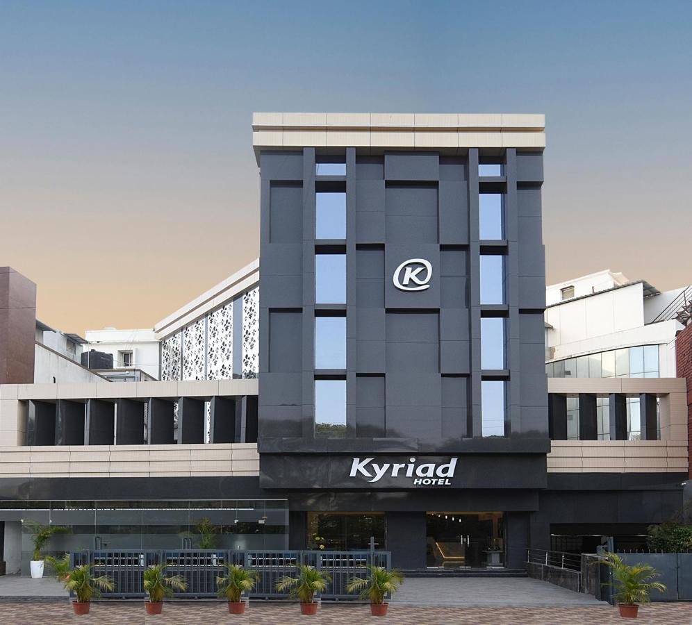 Kyriad Hotel Pimpri Exterior photo